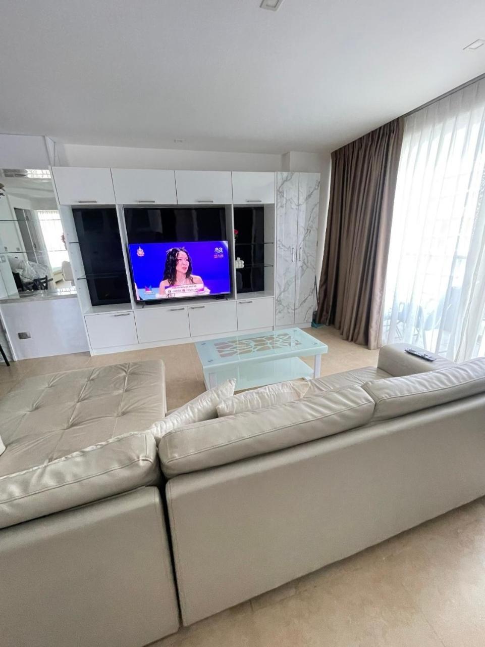 2 Bedrooms Near Pattaya Beach Kültér fotó